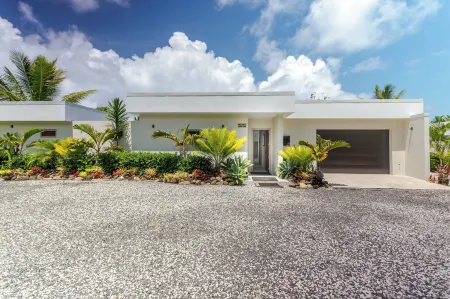 Mama Taras Luxury Villa