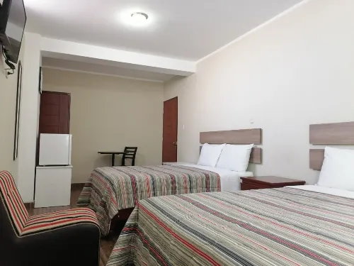 Hotel Plaza Barranca - 2-Star