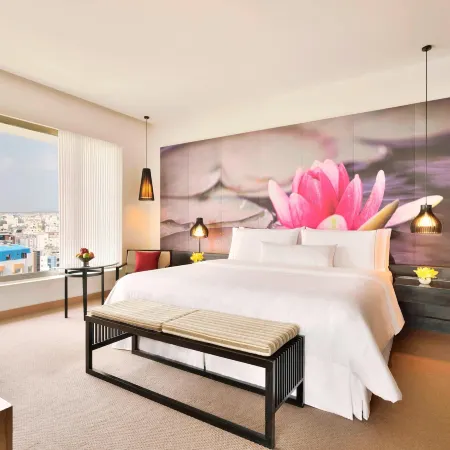 The Westin Hyderabad Mindspace Отели рядом с достопримечательностью «Торговый центр Inorbit»
