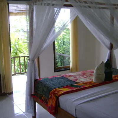 Bukit Indah Homestay Hotel dekat Pantai Jemeluk