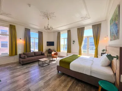 Hotel Loskade 45 فنادق في 