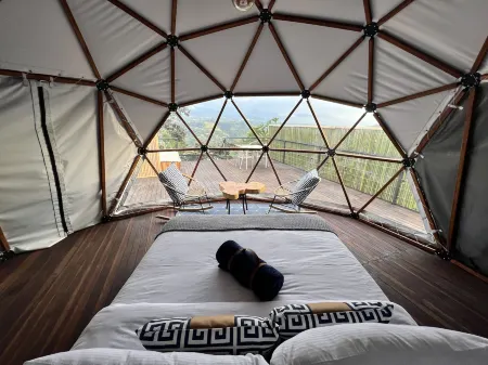 Urqu Glamping Отели рядом с достопримечательностью «MONTAÑA ESCONDIDA GLAMPING»