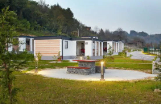 Mobile Homes Terme Jezercica 移動家居特爾梅耶澤爾西卡 酒店
