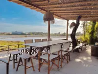 Field Villa Hotels in Баріа