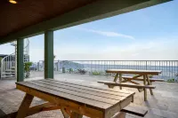 Stones Throw Beachfront Luxury Suites