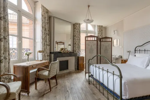 Le Grand Balcon Hotel