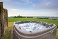 The Lakes Rookley - Hot Tub