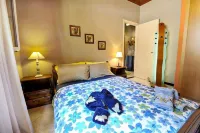 Dimitris Cottage