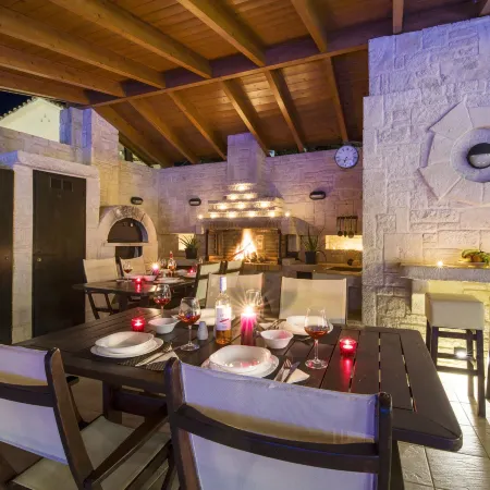 Artdeco Luxury Suites
