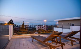 Iraklis Apartments