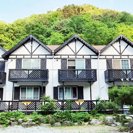 Jirisan Yeonriji Pension