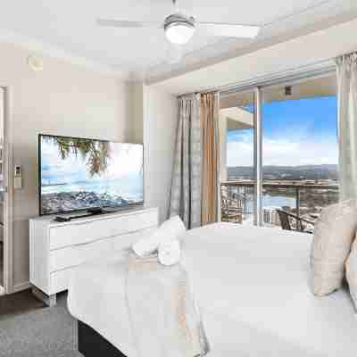 Chevron Renaissance - QStay Rooms