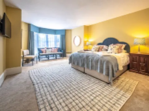 The Feathers Holt Hotels in Holt