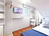 Ryans Pocket Hotels near Puerto de Ibiza
