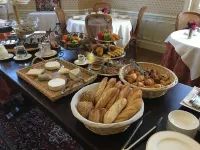 Le Manoir Saint Thomas - breakfast