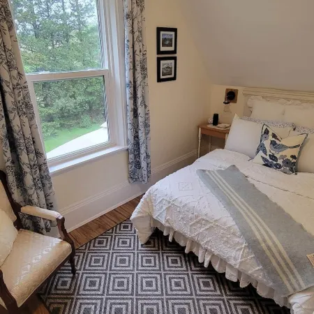 Clinton Pond Bed and Breakfast