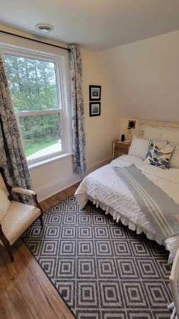 Clinton Pond Bed and Breakfast