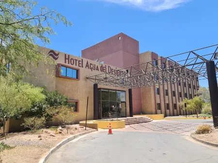 Hotel Agua del Desierto Отели рядом с достопримечательностью «Terminal 1 of El Loa Airport»