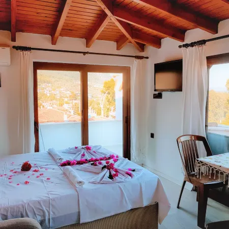 Santo Akyaka Home
