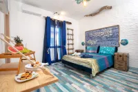 Vincent House Hotels near Porto Pollo