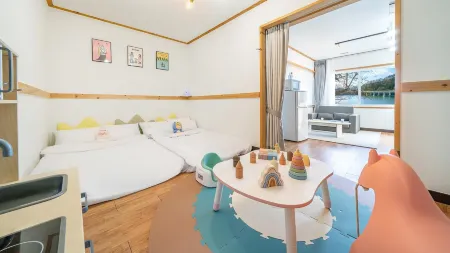 Chuncheon El Dorado Pension Отели рядом с достопримечательностью «Jade Garden»