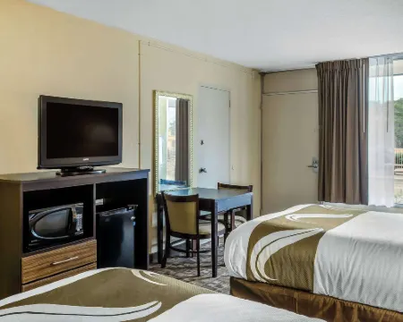 Quality Inn University Area Hotels in Troy