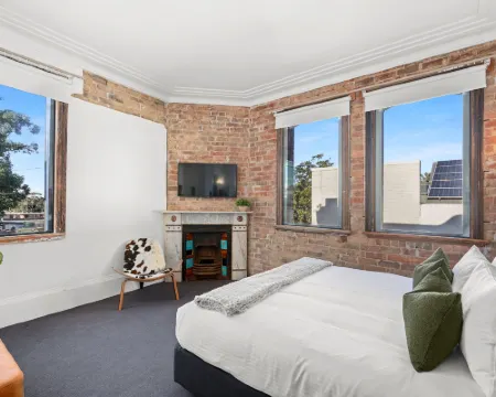 Grand Hotel and Studios Hotels in Wyong