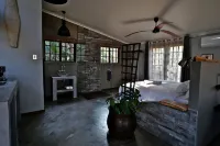 Villa la Mercy Chalet No Load Shedding or Water Outages Hotels in Umdloti