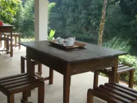Sinharaja Vini Villa Hotels in Deniyaya