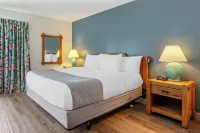 Polynesian Hotel & Suites Hotels in Lyndon