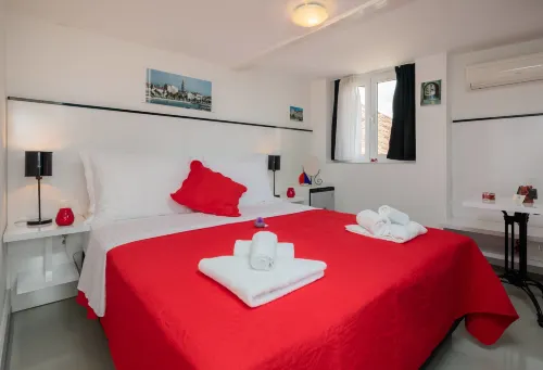 Plr Luxury Rooms
