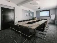 فندق هيريتيج Hotels near باليلولا