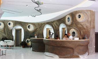 Bougainville Bay Hotel