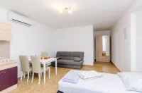 Apartments Dubrovnik Airport Hotels in Čilipi