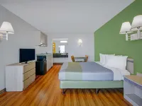 Motel 6 Tallahassee, FL - Downtown Hotels near Odyssey Science Center