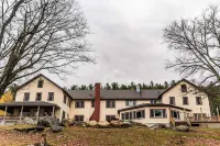 The Long View Lodge