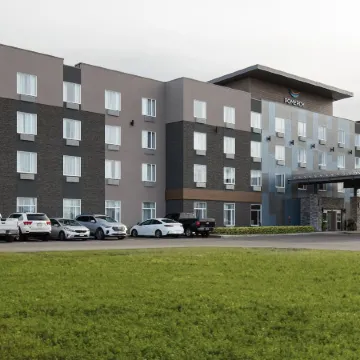 Pomeroy Inn & Suites Prince George