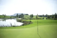 Schlosshotel Monrepos Hotels in Tamm