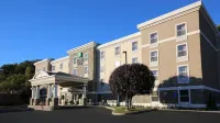 Holiday Inn Express & Suites Danbury - I-84 Отели в г. Риджфилд