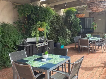 Marriott Park Motel Отели в г. Меру Медоу