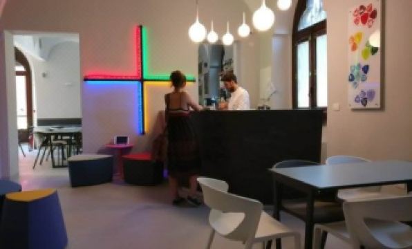 Babila Hostel & Bistrot