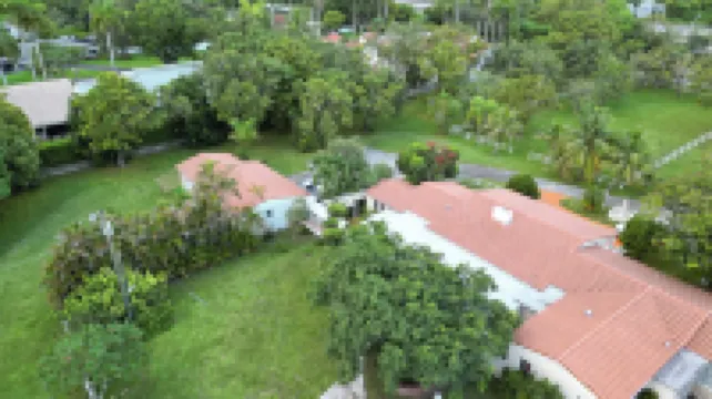 La Finca Miami by SoFla Vacations Hotels in Glenvar Heights
