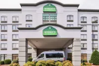 Wingate by Wyndham Charlotte Airport I-85/I-485 Hotels in Belmont