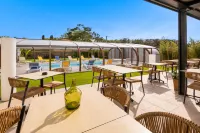 Logis Hôtel Restaurant le Clos Fleuri فنادق في Villespy