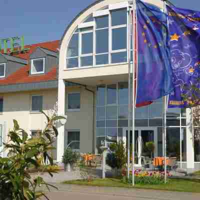 Hotel SunParc - Shuttle Zum Europa-Park Rust 4km & Rulantica 2km Hotel Exterior