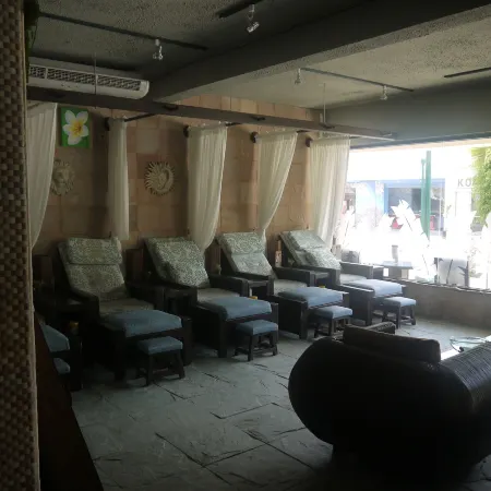 Hanamitsu Hotel & Spa
