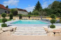Hôtel du Lion d'Or Hotels in Charolles