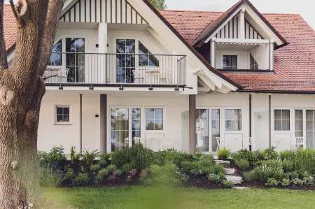 Hotel Caraleon Отели рядом с достопримечательностью «Camping Park Gohren am Bodensee»