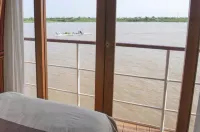 L'Amant Cruise Hotels near Thiên Toà Hoàng Đạo - Giáo hội Cao Đài Việt Nam