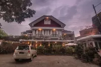 Boutique B21 Malang, Azana Hotels Collection Hotel dekat Taman Kunang-kunang
